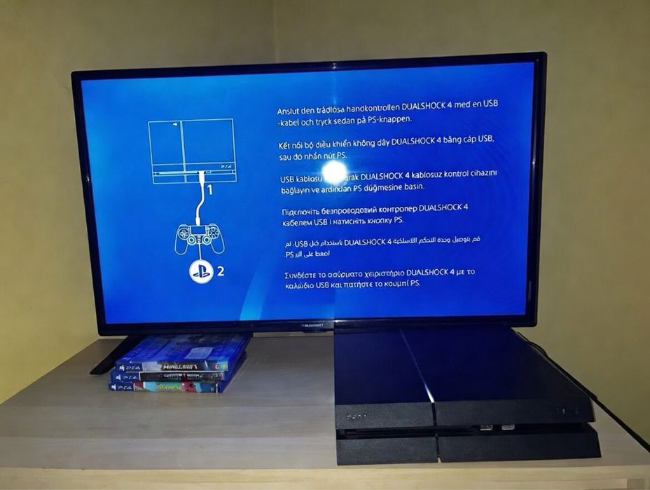 PS 4 Pro Slim + Kontroler + Gry