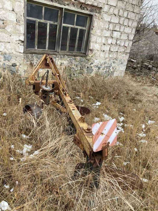 Плуг 3-35 2002р.