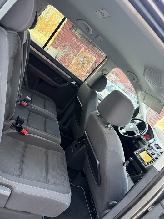 VW Touran 1.6 MPI 102KM 2010R FreeStyle PDC Navi Hak CarPlay Tempomat