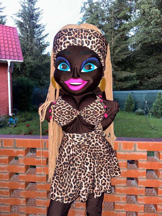 Стриптизери- аніматори, білий ведмідь