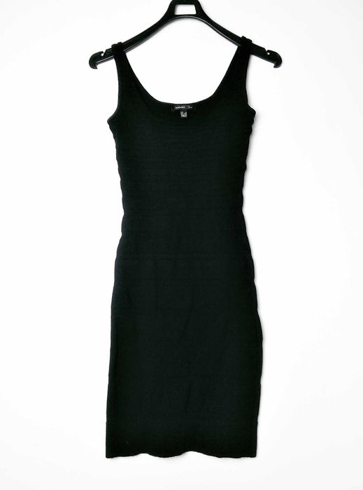 Sukienka na ramiączkach czarna gruba ciepła Mango XS