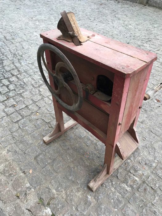 Malhadeira manual antiga