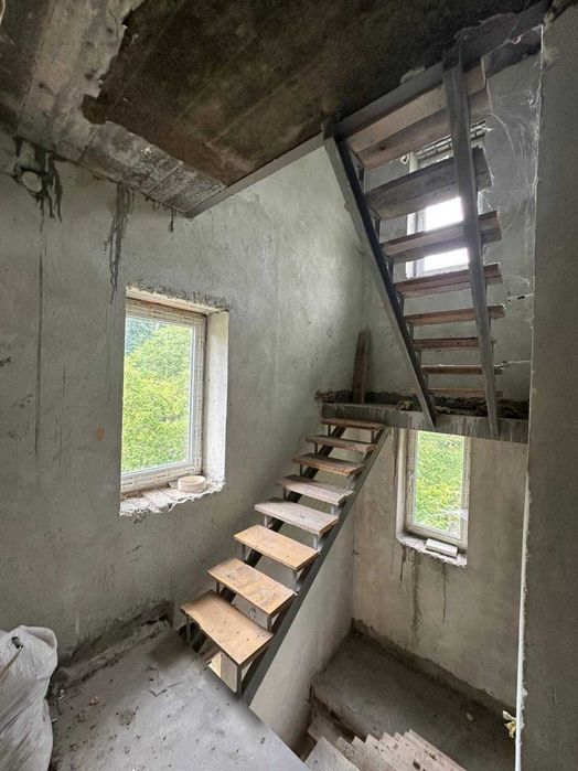 Актутальний продаж будинку поруч зі Львовом с. Бережани