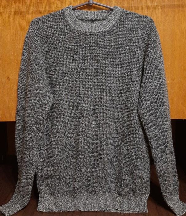 Светр чоловічий, в'язаний.