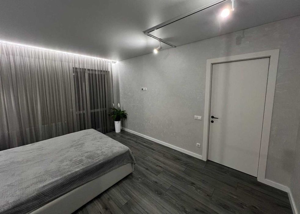 Продаж 2 поверхового таунхауса в Агрономічному