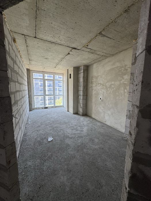 Продам велику 1 кімн новобудову, вул. Руська