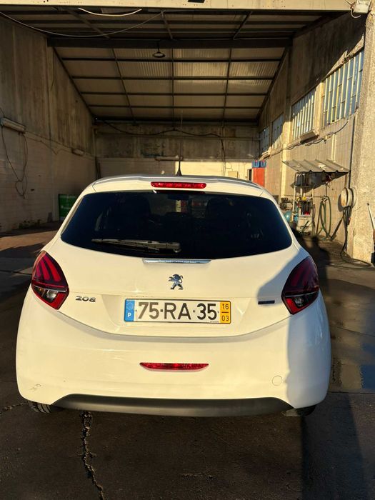 Peugeot 208 1.6HDi