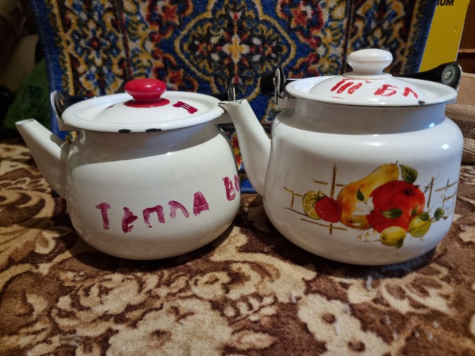 Продам Эмалированые чайники СССР в отличном состоянии с крышками