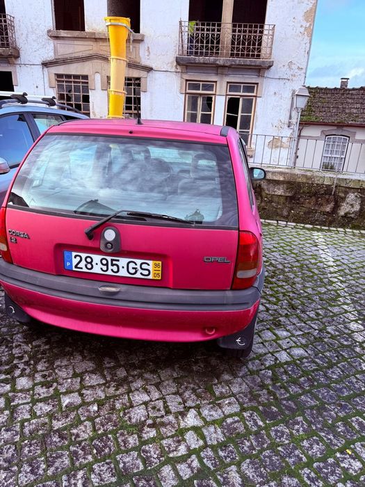 Carro opel corsa