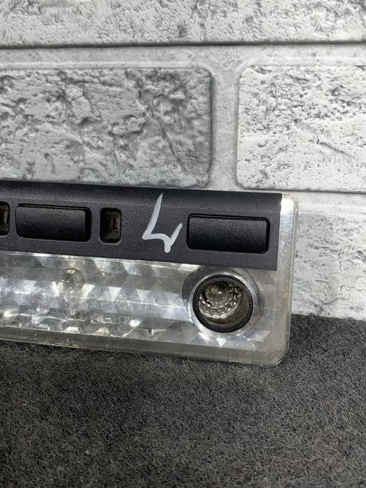 Плафон передній BMW E46 Код:1030