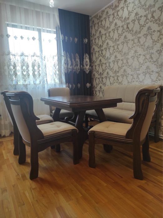 Дубовий кухонний набір