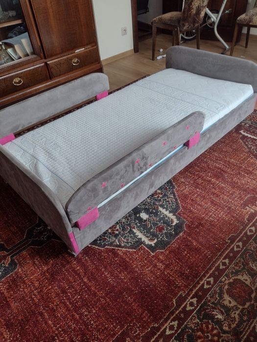 Łóżko dziecięce tapicerowanie