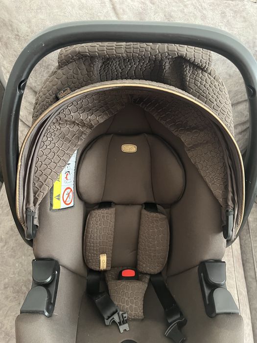Cadeira auto ovo Chicco para bebé (de recém-nascido até 85 cm)