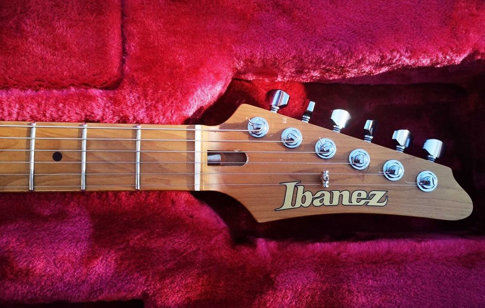 Ibanez AZ2204-BK Prestige com Antiquity II & Lollar Imperial pickups