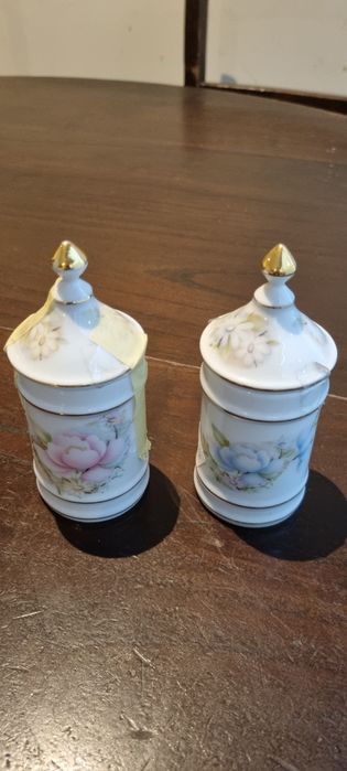 Miniaturas decorativas em porcelana