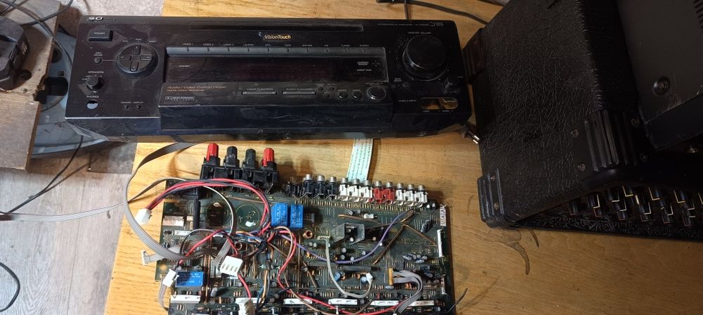 Amplituner Sony czarny