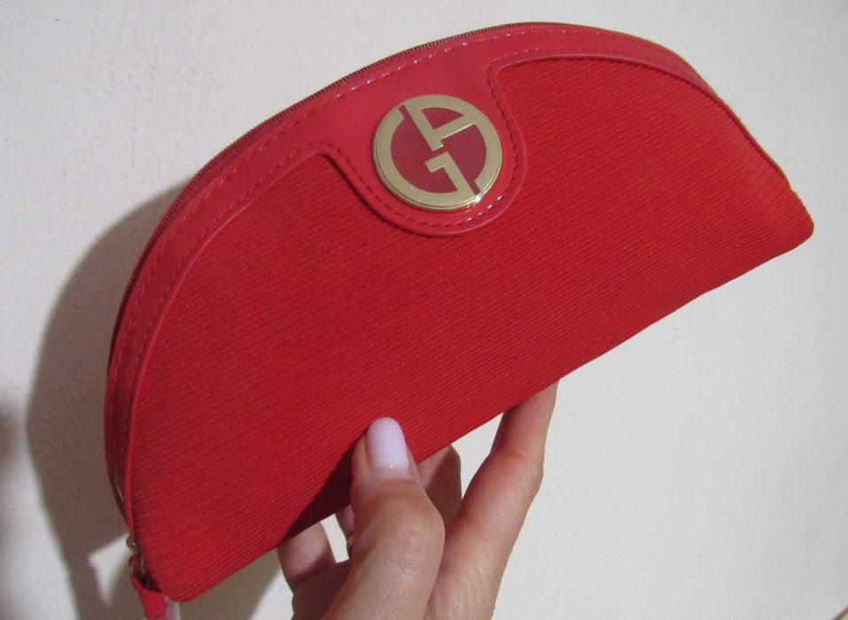 Косметички от Giorgio Armani