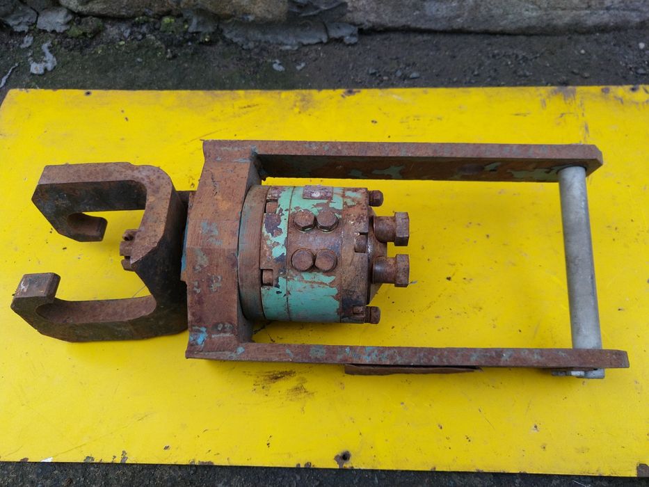 Пневмо Гак / крюк крановий, сцепка для крана / тельфера