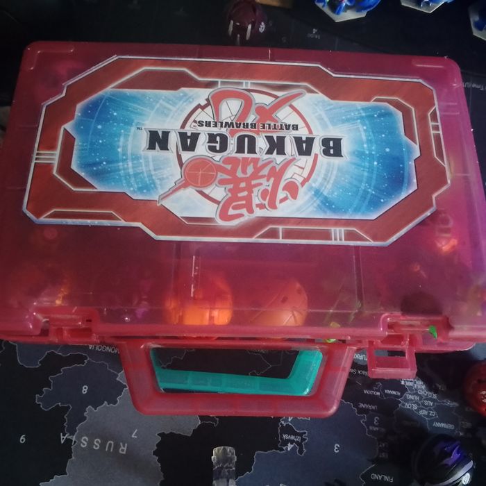 Bakugan battle brawlers figurki + pudełko