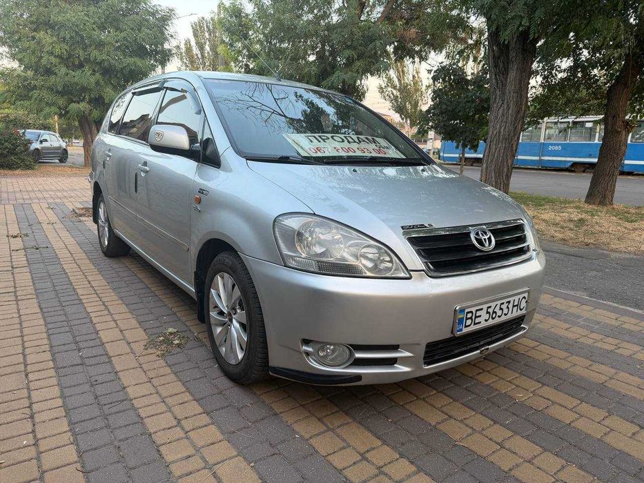 Продам Toyota Avensis Verso 2002 р.в.