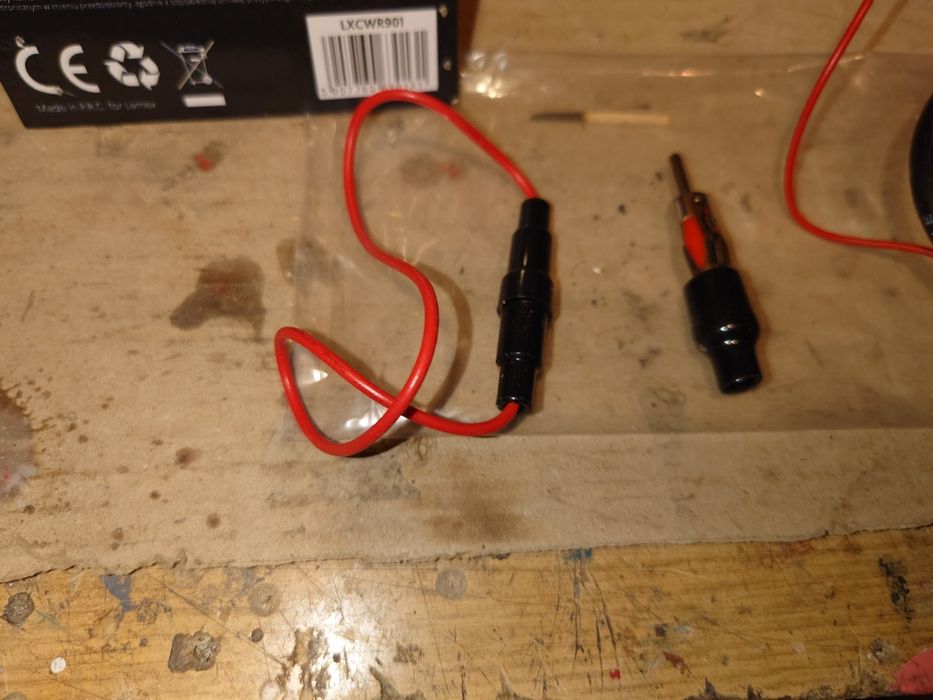 Wzmacniacz antenowy . Nowy .Lexton. 18 db. 12v