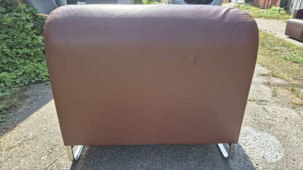 Шкіряні крісла для офісу /дому