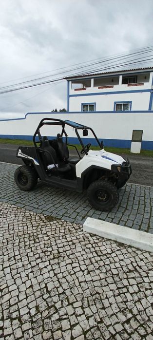 Polaris RZR 570 Trator