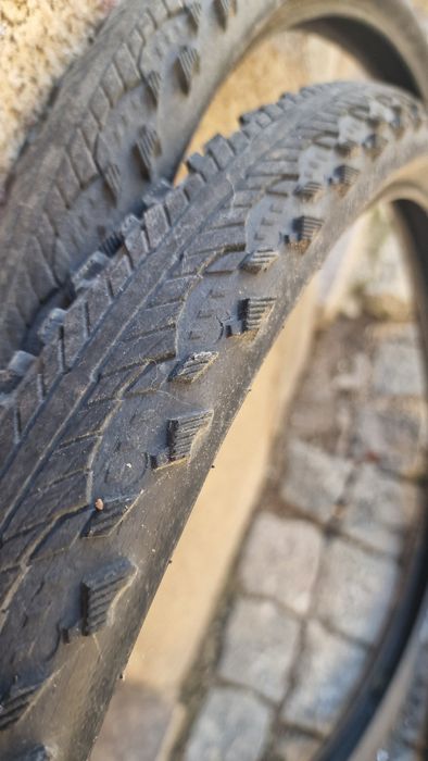 Pneus mistos BTT/ estrada SCHWALBE HURRICANE