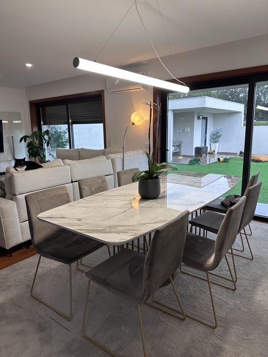 Mesa de jantar em pedra, 8 lugares + 8 cadeiras, madeira lacada