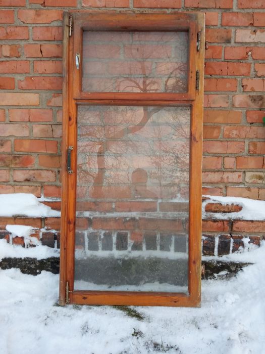 Вікна дерев'яні соснові.