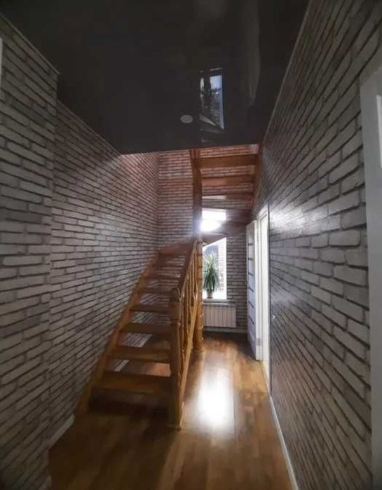 Продаж будинку центр міста