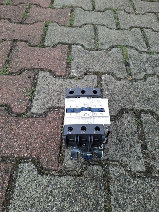 Stycznik mocy Schneider Electric TeSys D 80A / 37kW (LC1D80)