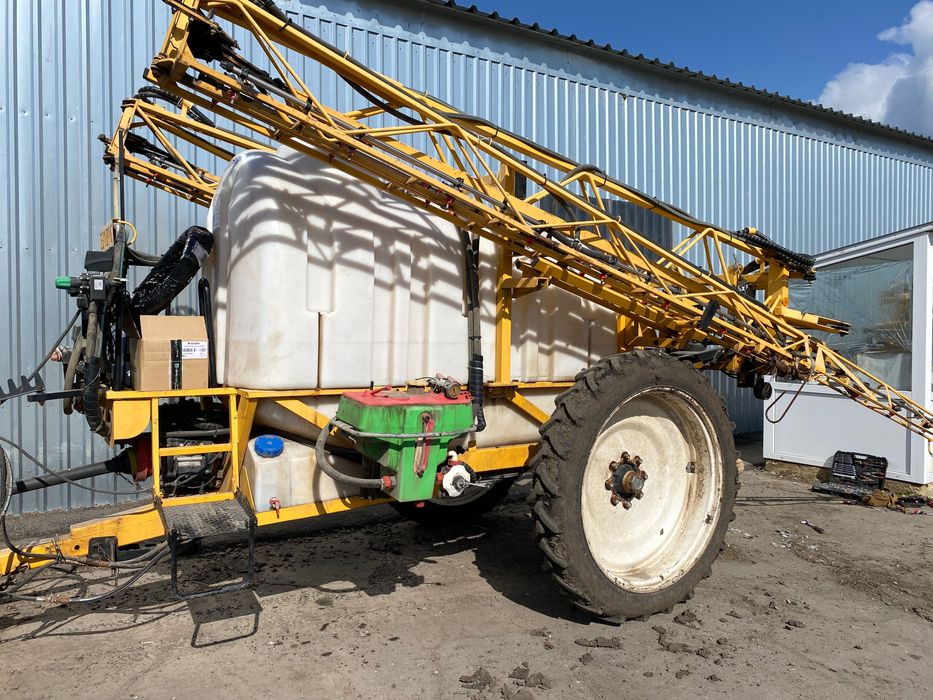 Оприскувач богуслав