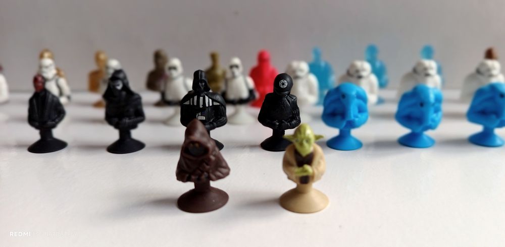 Conjunto 38 mini figurinhas filme triologia Star Wars Guerra Estrelas