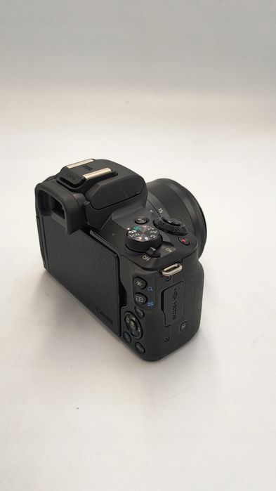 Aparat fotograficzny Canon EOS M50 15-45 STM zadbany + torba