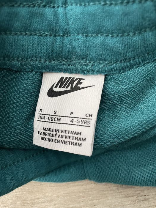 Продам дитячі Шорти nike