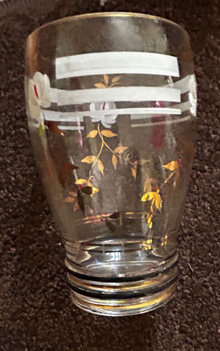 Conjunto de jarro e copos antigos