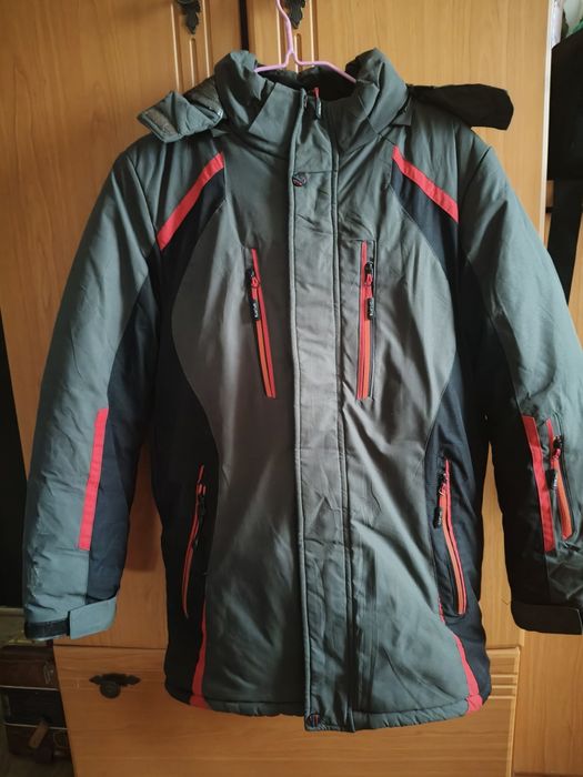 Куртка зимова на мембрані