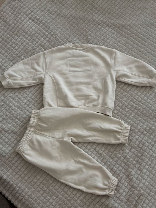 Продам костюм Zara