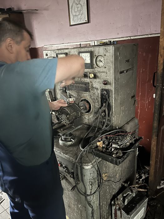 Продам генератор до москвича добрий стан