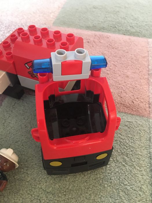 Lego duplo 4977 Straż pożarna Wóz strażacki