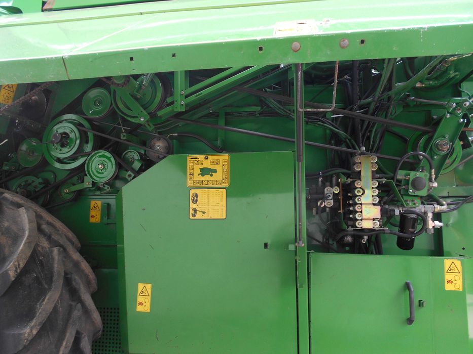 Kombajn John Deere 2258 Hillmaster 4x4 rok prod. 1999