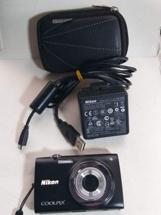 Фотоапарат Nikon Coolpix S2500