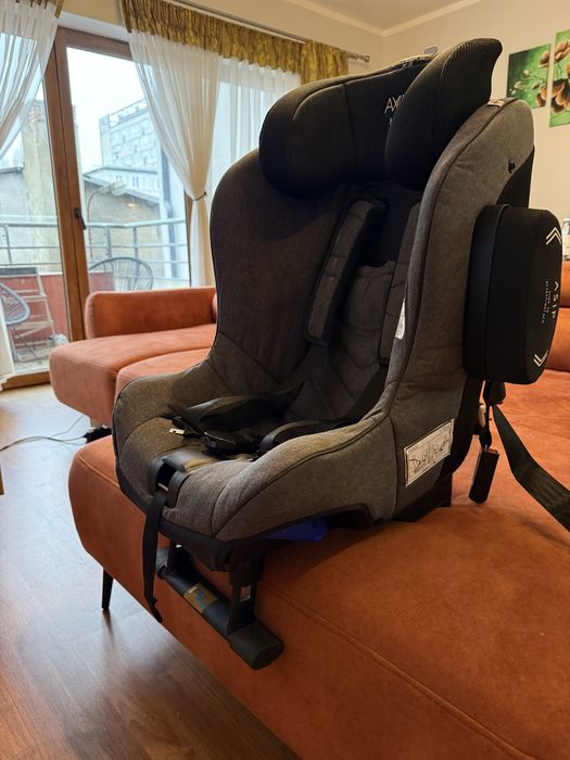 Fotelik samochodowy AXKID MINIKID 2.0 bezwypadkowy