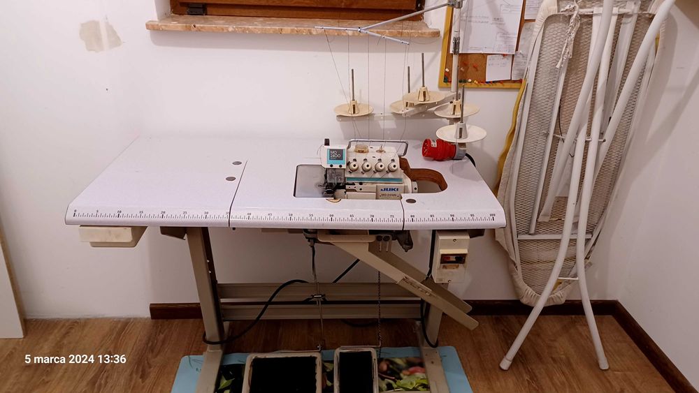 Owerlok 5 nitkowy Juka