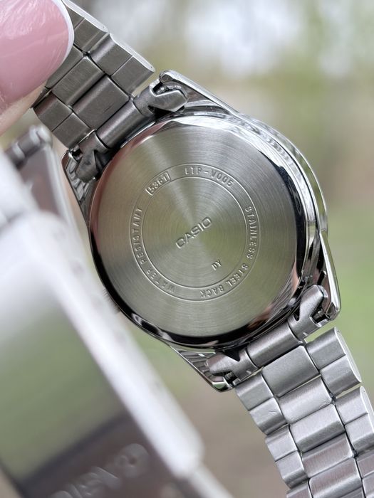Жіночий годинник Casio LTP-V005D-2B3.