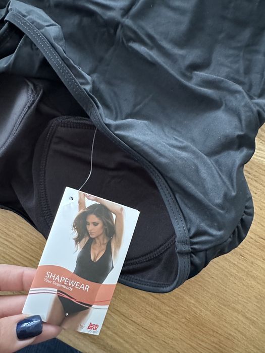 Stroj kompielowy 38 i 40 wyszczuplajaco modelujacy Bonprix nowy