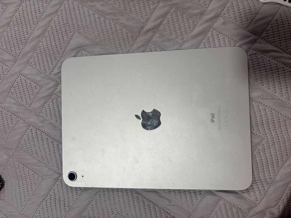 iPad 10.ª Geração 64GB Wi-Fi + Apple Pencil + Capa