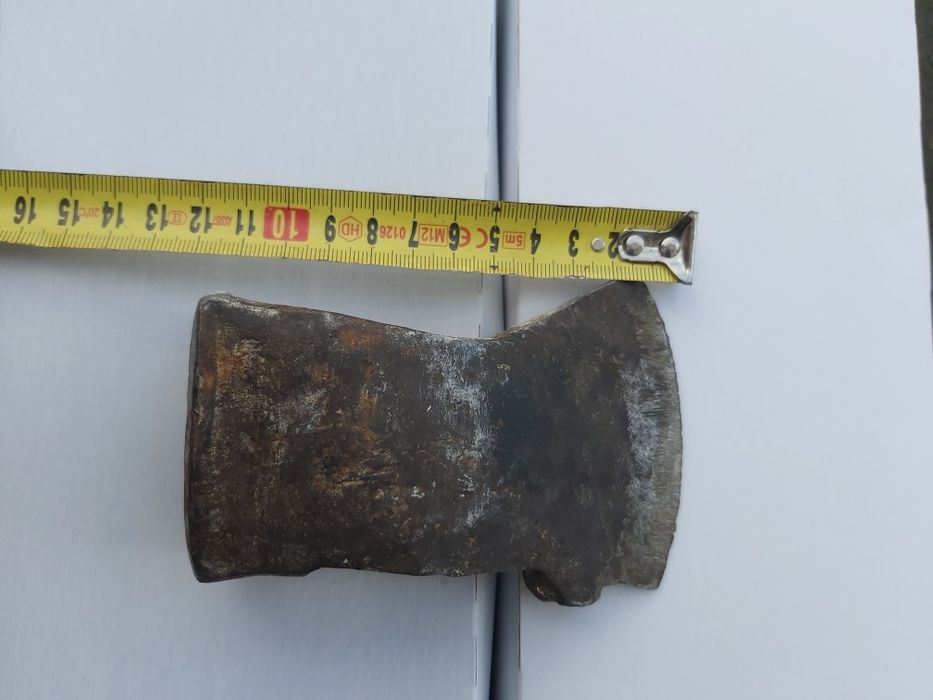 Топор, топорик, колун, сокира