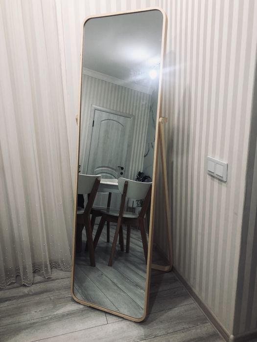Продам підлогове дзеркало абсолютно нове Ікеа 52*167